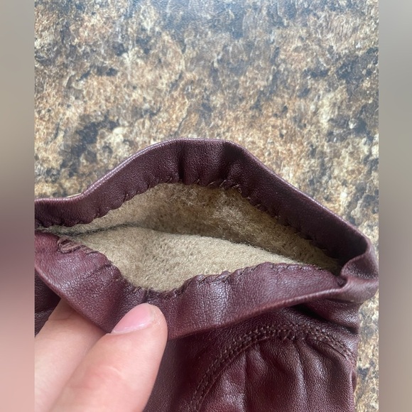 Chocolate Brown Leather Driving Gloves with Insulation Vintage Gold Embellished - Picture 3 of 3